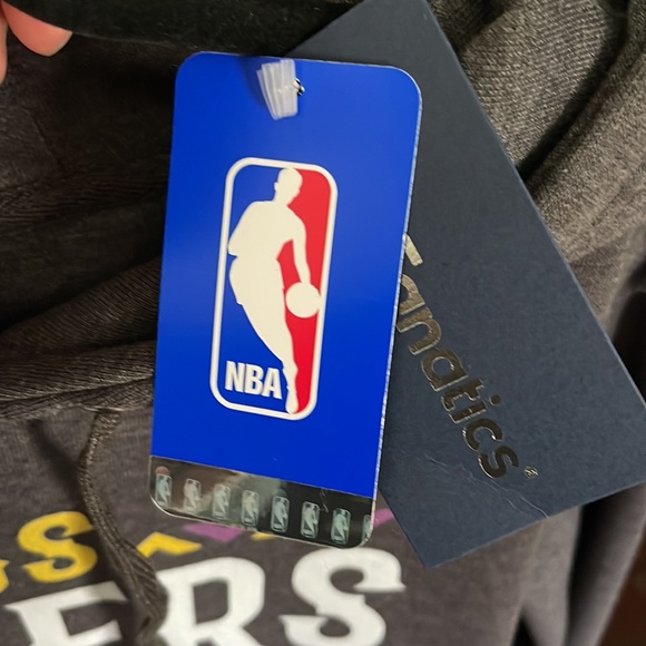 NWT Los (Los Angeles) Lakers Hoodie - Picture 2 of 3